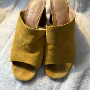 Halogen yellow mule shoes